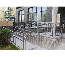 不锈钢护栏和不锈钢复合管护栏的材质区别
